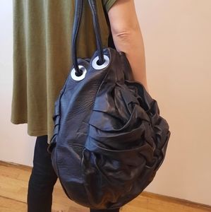 Women's leather shoulder bag